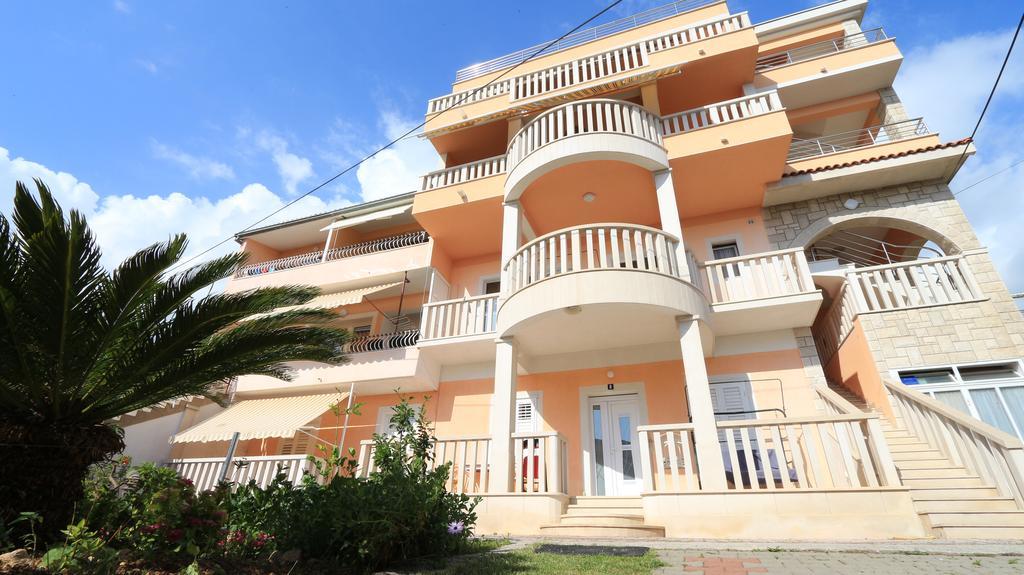 Apartments Villa Flamingo Makarska Eksteriør billede